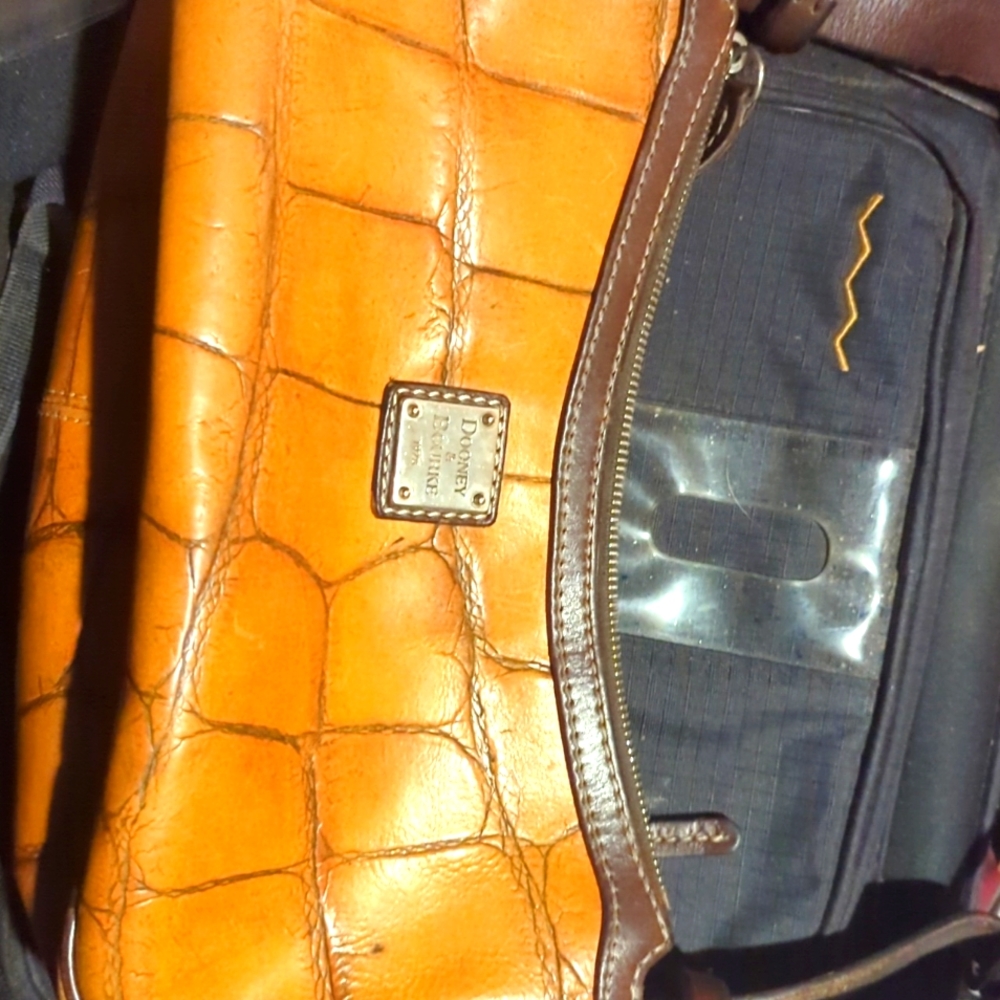 Dooney and Bourke Saffron shoulder Bah